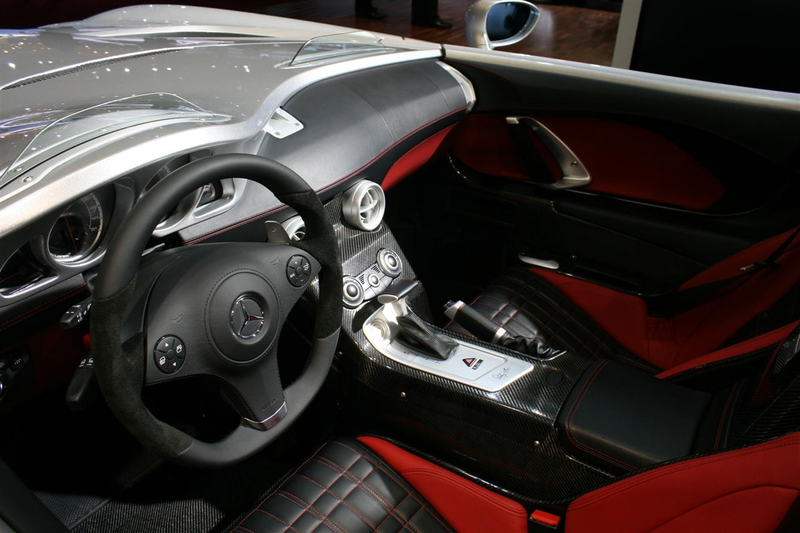Illustration for article titled 2009 Mercedes McLaren SLR Stirling Moss: $1.01 Million McLaren Madness
